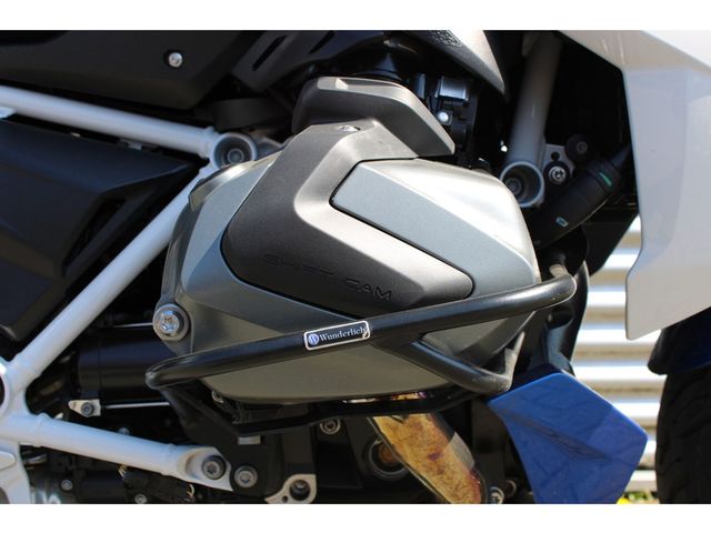 bmw - r-1250-rs