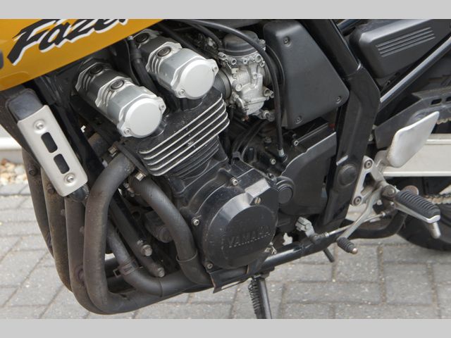 yamaha - fzs-600-fazer