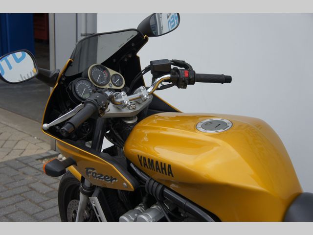 yamaha - fzs-600-fazer