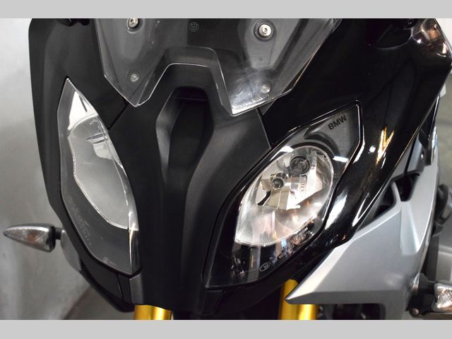 bmw - r-1200-rs