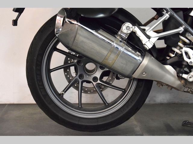 bmw - r-1200-rs