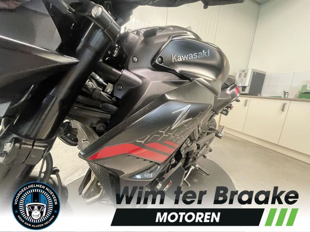 kawasaki - z900