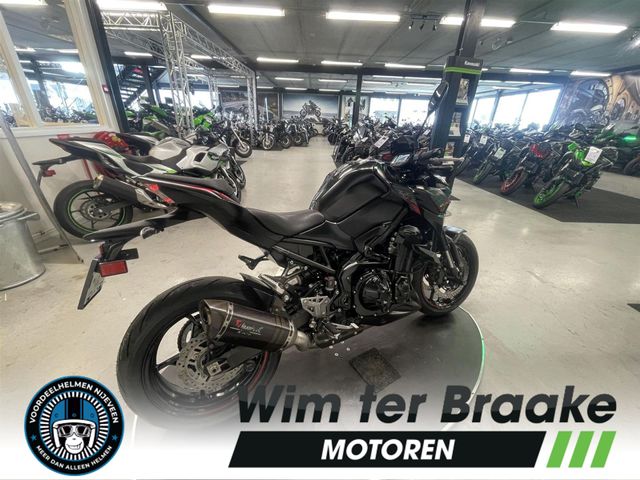 kawasaki - z900