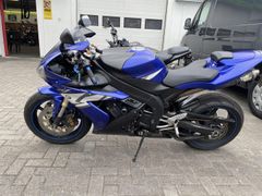 YAMAHA YZF R1