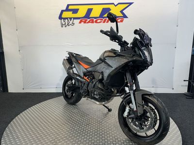 KTM 890 SMT – foto 2