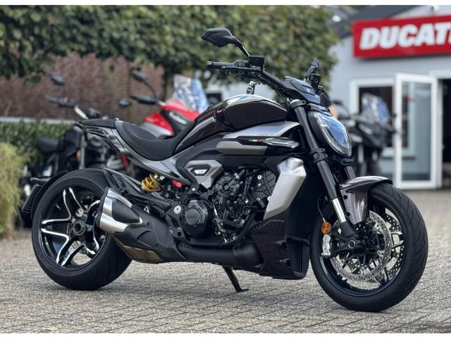ducati - diavel-v4