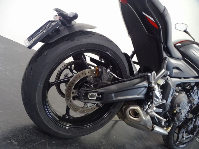 triumph - trident-660
