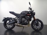 TRIUMPH TRIDENT 660