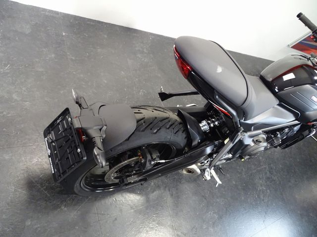 triumph - trident-660
