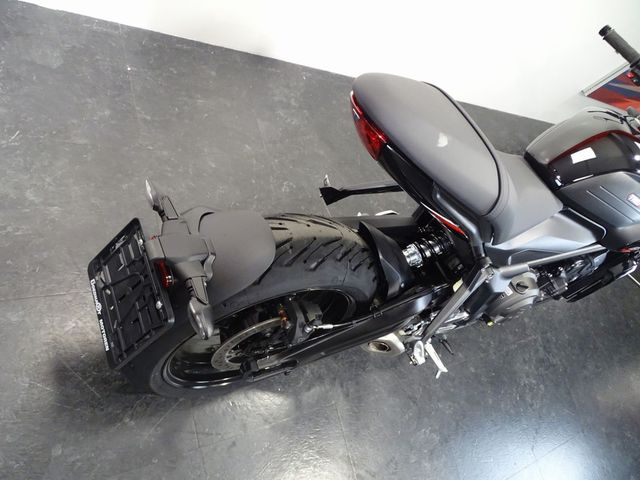 triumph - trident-660