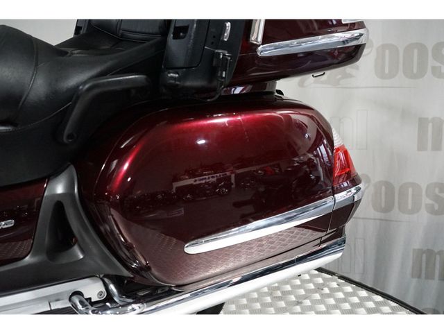 honda - gl-1800-goldwing-abs