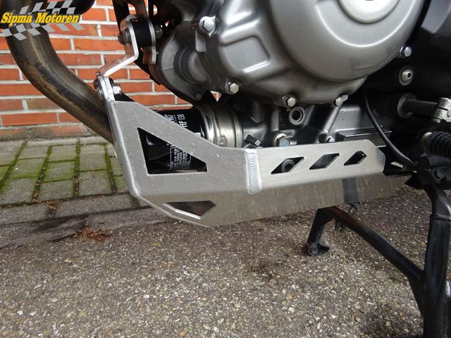 suzuki - v-strom-650-a-touring