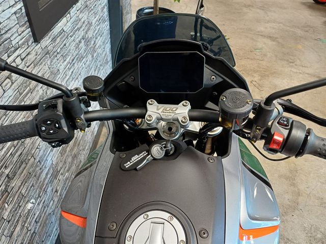 moto-guzzi - v-100-mandello-s