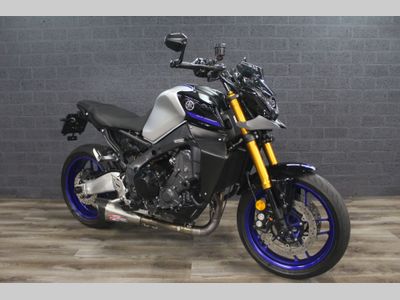 YAMAHA MT 09 SP – foto 3
