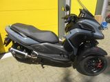 YAMAHA TRICITY 300