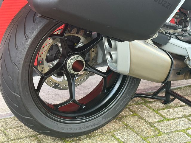 moto-guzzi - v-100-mandello-s