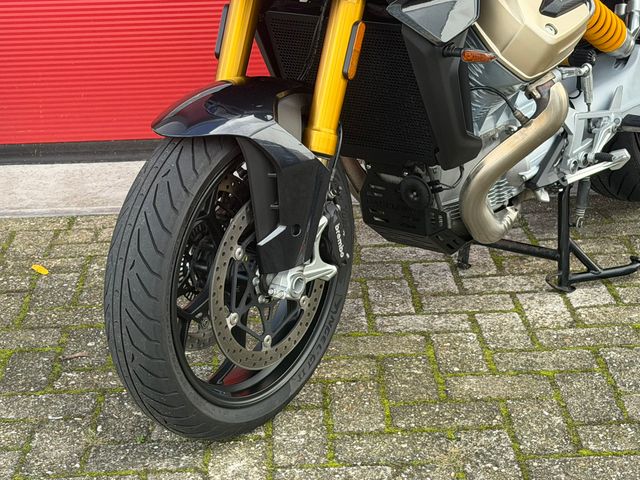 moto-guzzi - v-100-mandello-s