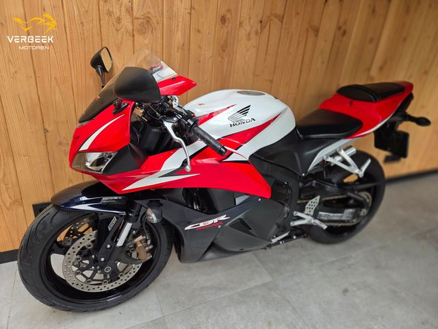 honda - cbr-600-rr-c-abs