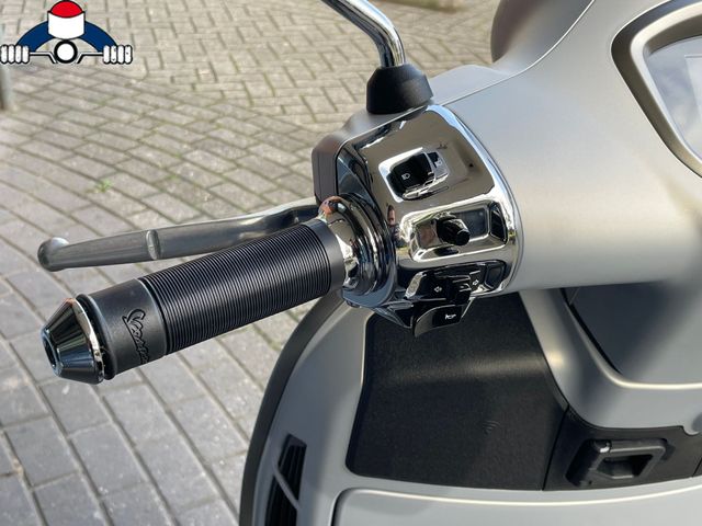 vespa - gts-super-tech-300