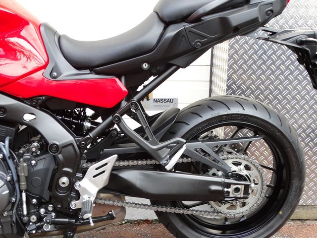 yamaha - tracer-9