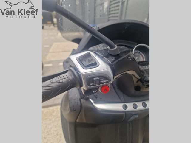 piaggio - mp3-300-lt-sport