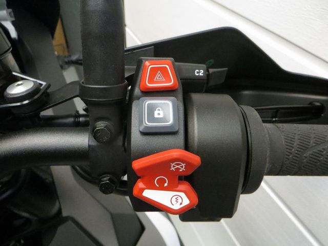 ktm - 1290-super-adventure-s