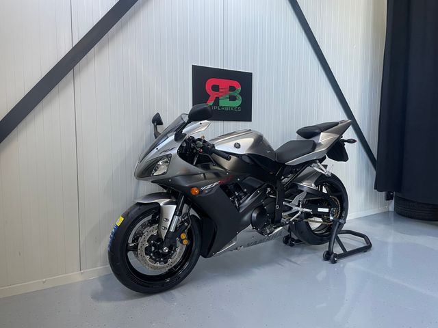 yamaha - yzf-r1
