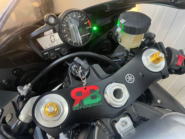 yamaha - yzf-r1