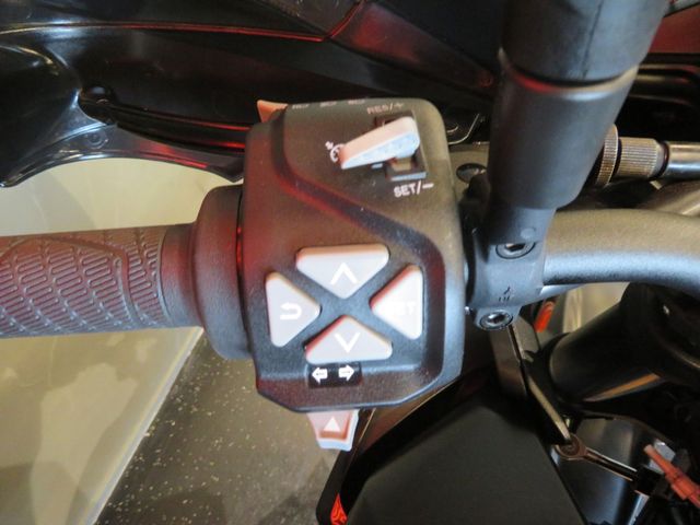 ktm - 890-smt