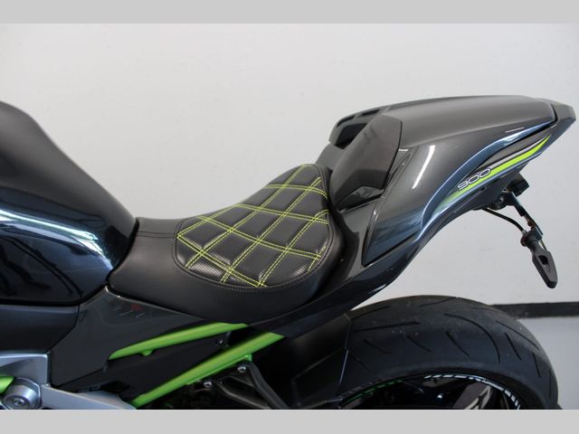kawasaki - z900