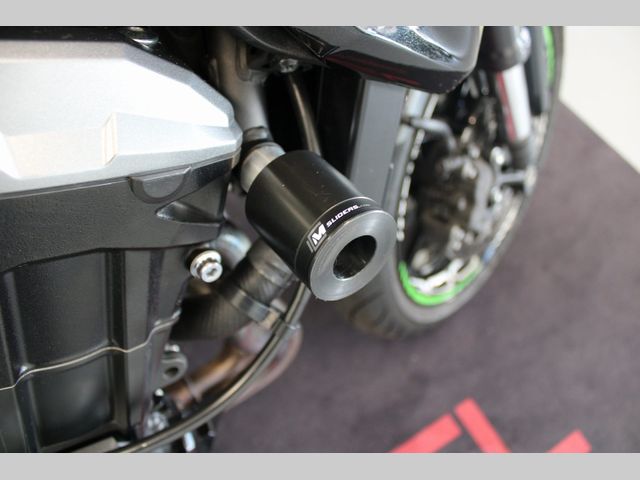 kawasaki - z900