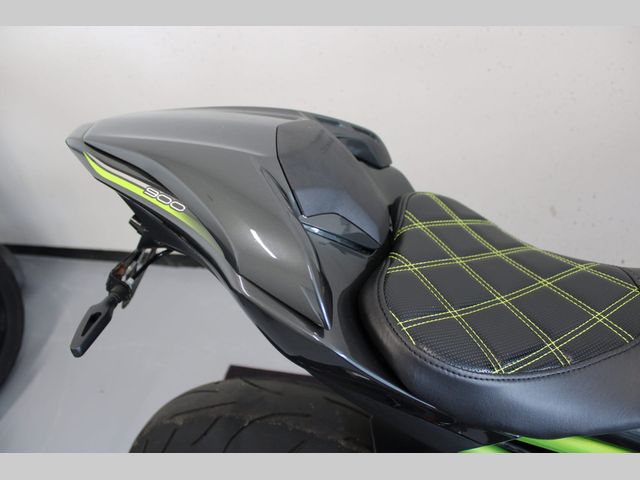 kawasaki - z900