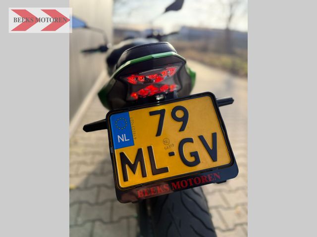 kawasaki - z900