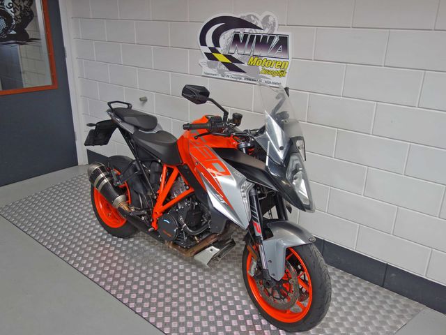 ktm - 1290-super-duke-gt
