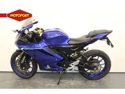 YAMAHA YZF R 125 – foto 3