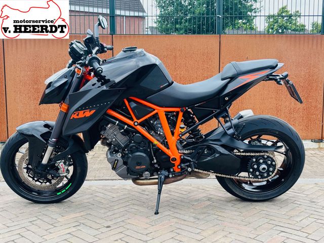 ktm - 1290-super-duke-r
