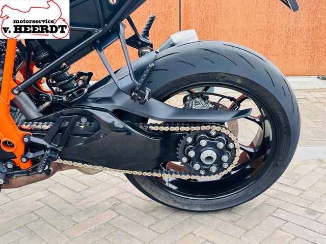 ktm - 1290-super-duke-r