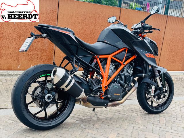 ktm - 1290-super-duke-r