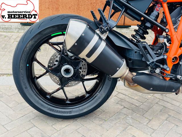 ktm - 1290-super-duke-r