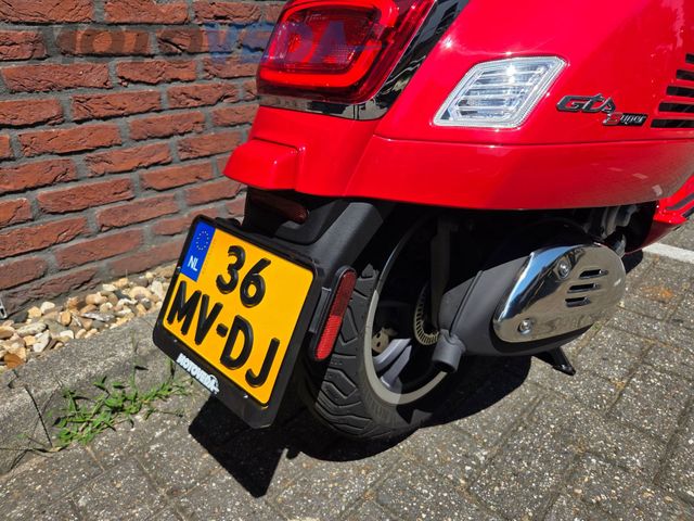 vespa - gts-300-super