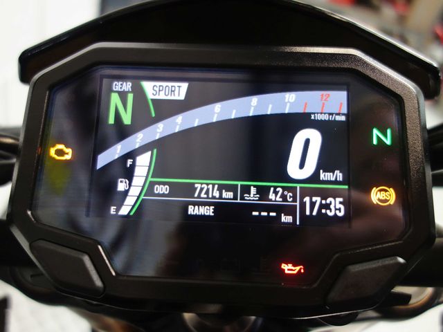 kawasaki - z900-se