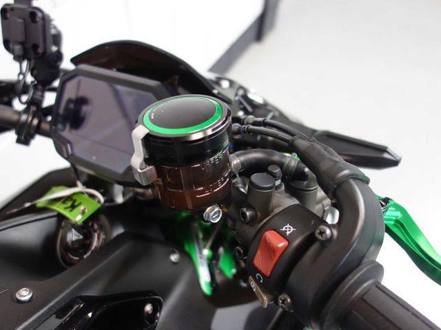 kawasaki - z900-se
