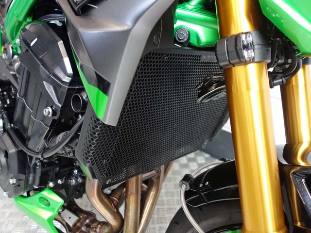 kawasaki - z900-se