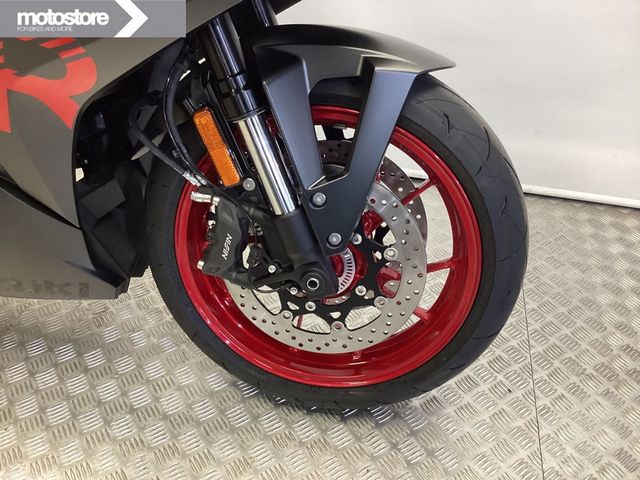 suzuki - gsx-8r
