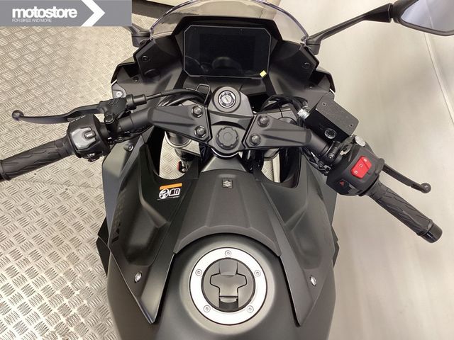 suzuki - gsx-8r