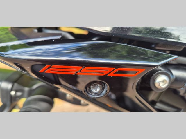 ktm - 1290-super-duke-r