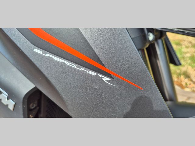 ktm - 1290-super-duke-r