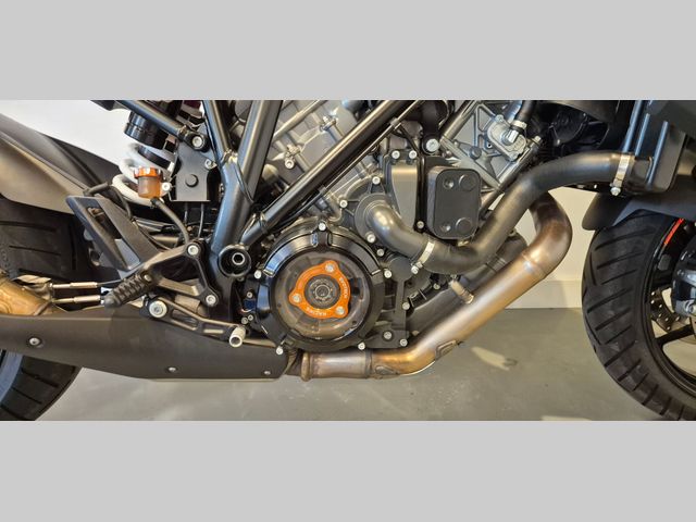 ktm - 1290-super-duke-r
