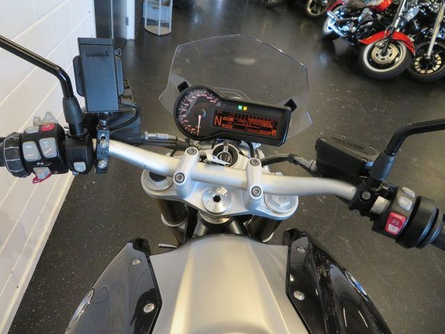 bmw - r-1200-r-abs