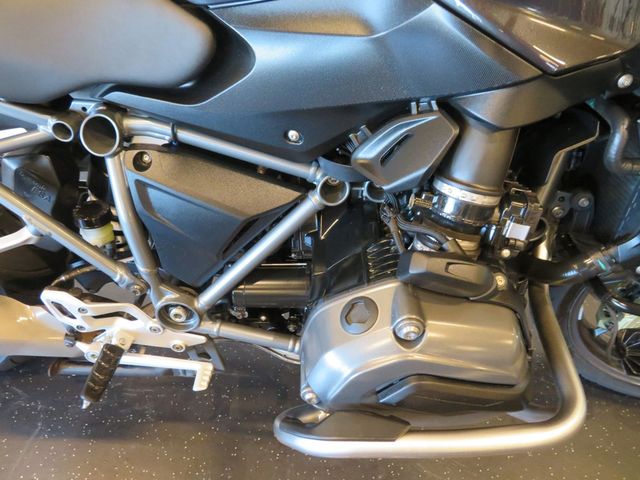 bmw - r-1200-r-abs